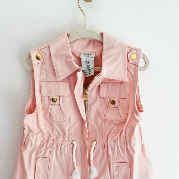 (NWOT) Stylish Aspen Kids Light Pink Vest with Gold Accents Toddler Girls 2T - Picture 2 of 4